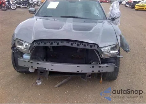 2011 Dodge Charger R/T из США, поврежденный, VIN 2B3CL5CT1BH609346